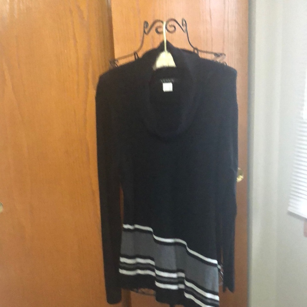 Venus lightweight sweater